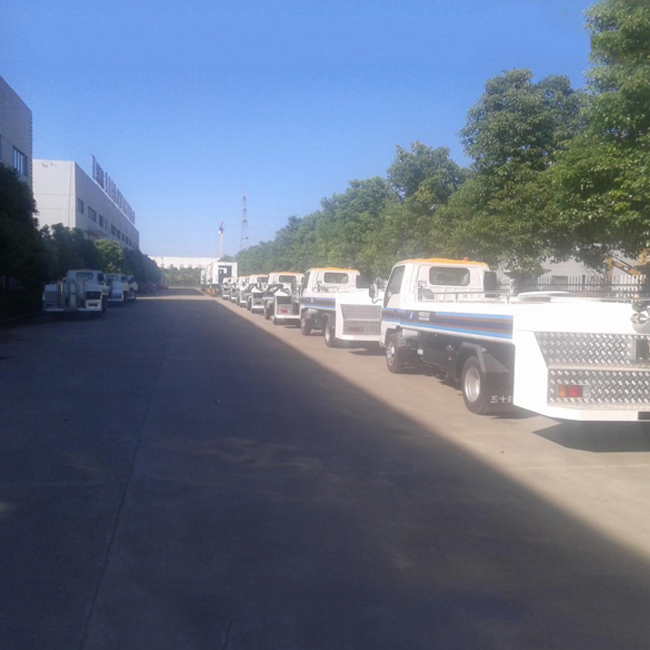 Грузовик GSE Lavator Service для аэропорта
