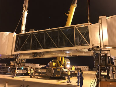 Электрогидравлический пассажирский трап