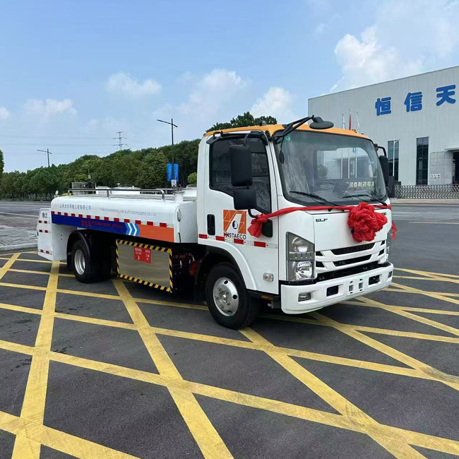 Электрическая питьевая вода Isuzu. Грузовик
