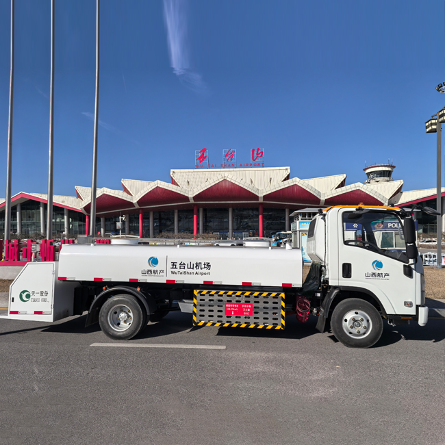 Электрическая питьевая вода подает грузовик