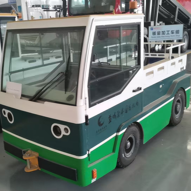 Электрический багажный трактор