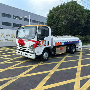 Электрическая питьевая вода Isuzu. Грузовик