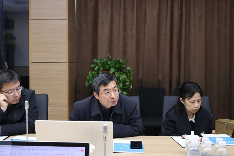 Профессор Сун Тиченг