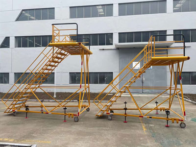 Лестницы для обслуживания самолетов