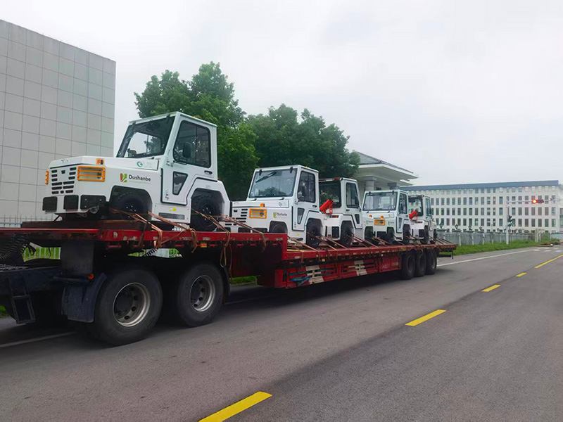 Багажные или грузовые тягачи