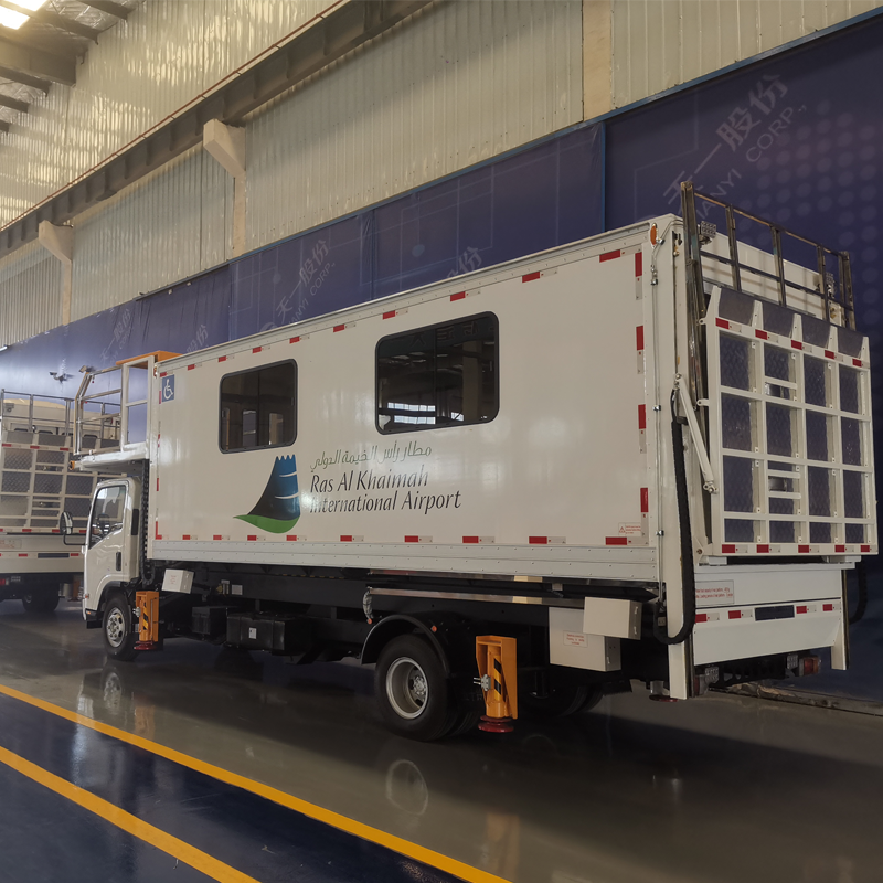 Дизельный грузовик Ambulift для аэропорта